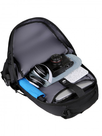 Рюкзак для ноутбука Rittlekors Gear RG9333 черный